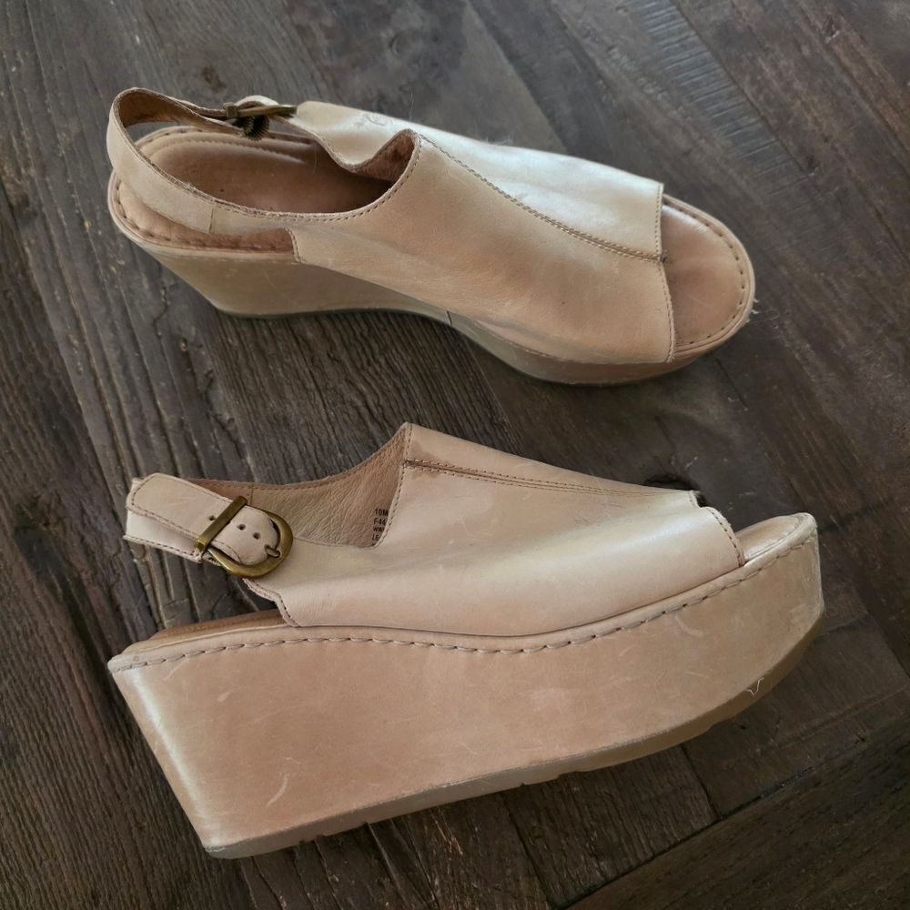 Born Orbit Tan Slingback Leather Platform Open Toe Shoes